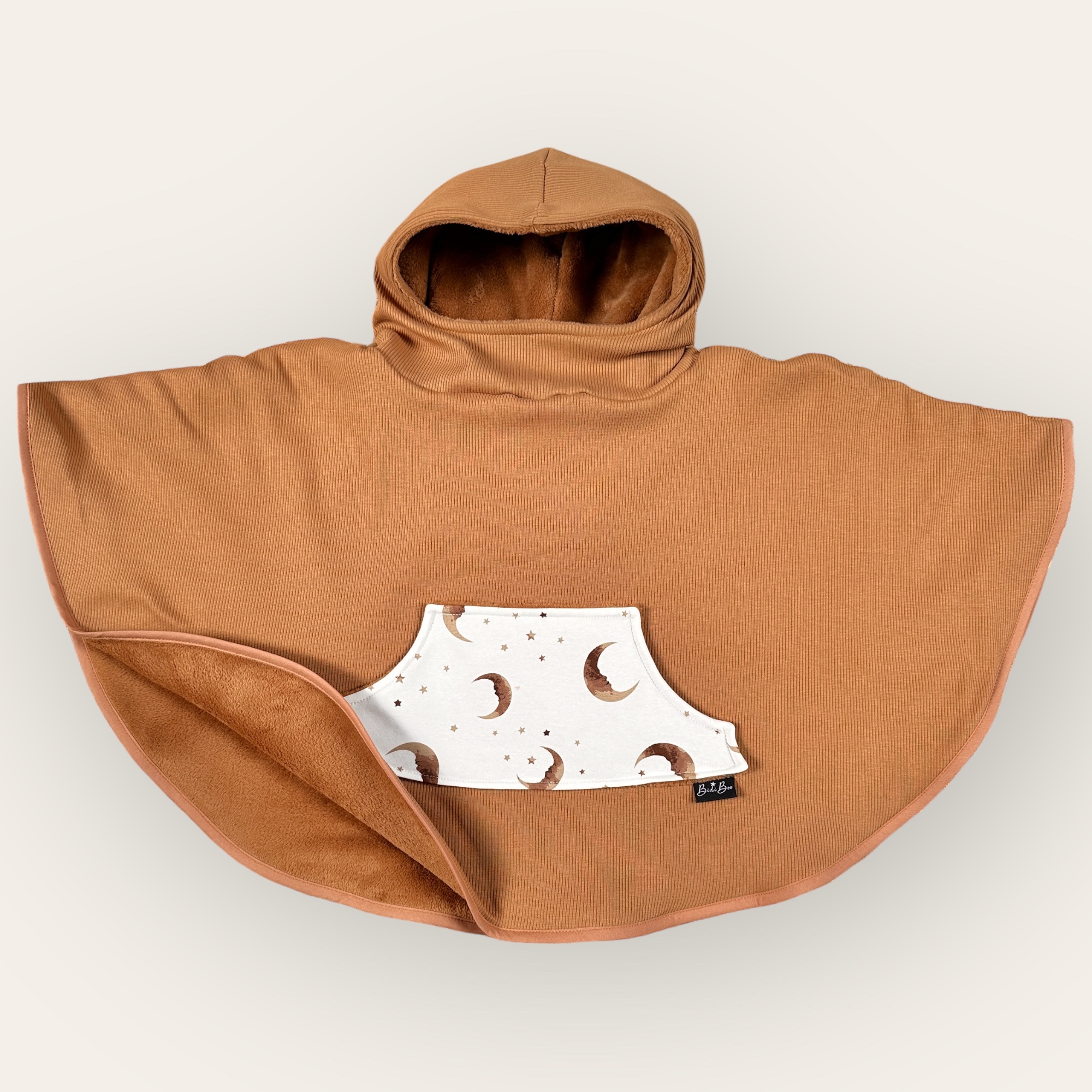 Poncho To the moon