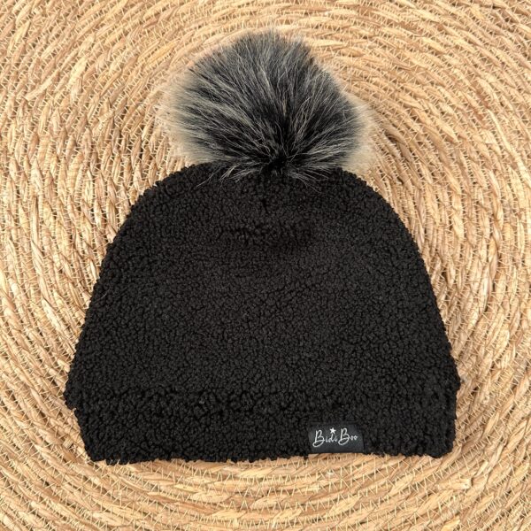 Bonnet pompon bouclette noir