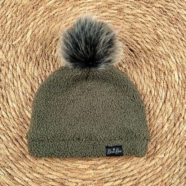 Bonnet pompon bouclette kaki
