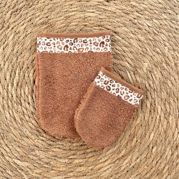 Lot 2 gants de toilette